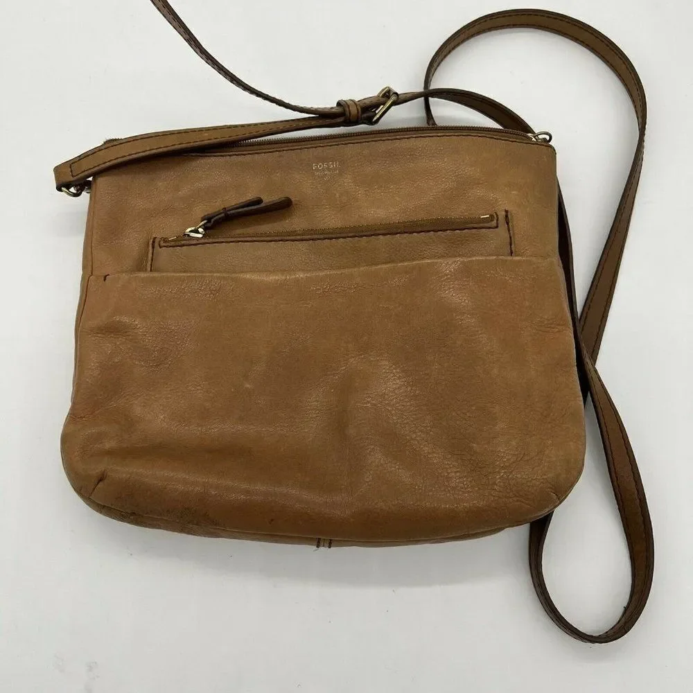 Fossil Brown Leather Shoulder Adjustable Bag Zip Compartments